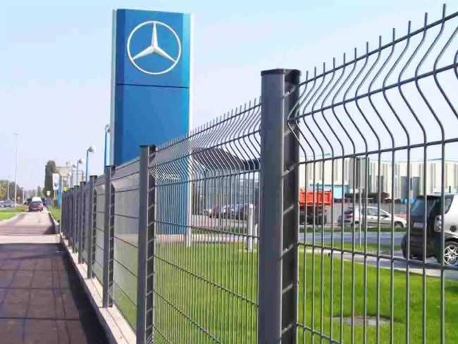 秦皇岛三角护栏网 建筑材料栏目的安全防护优选